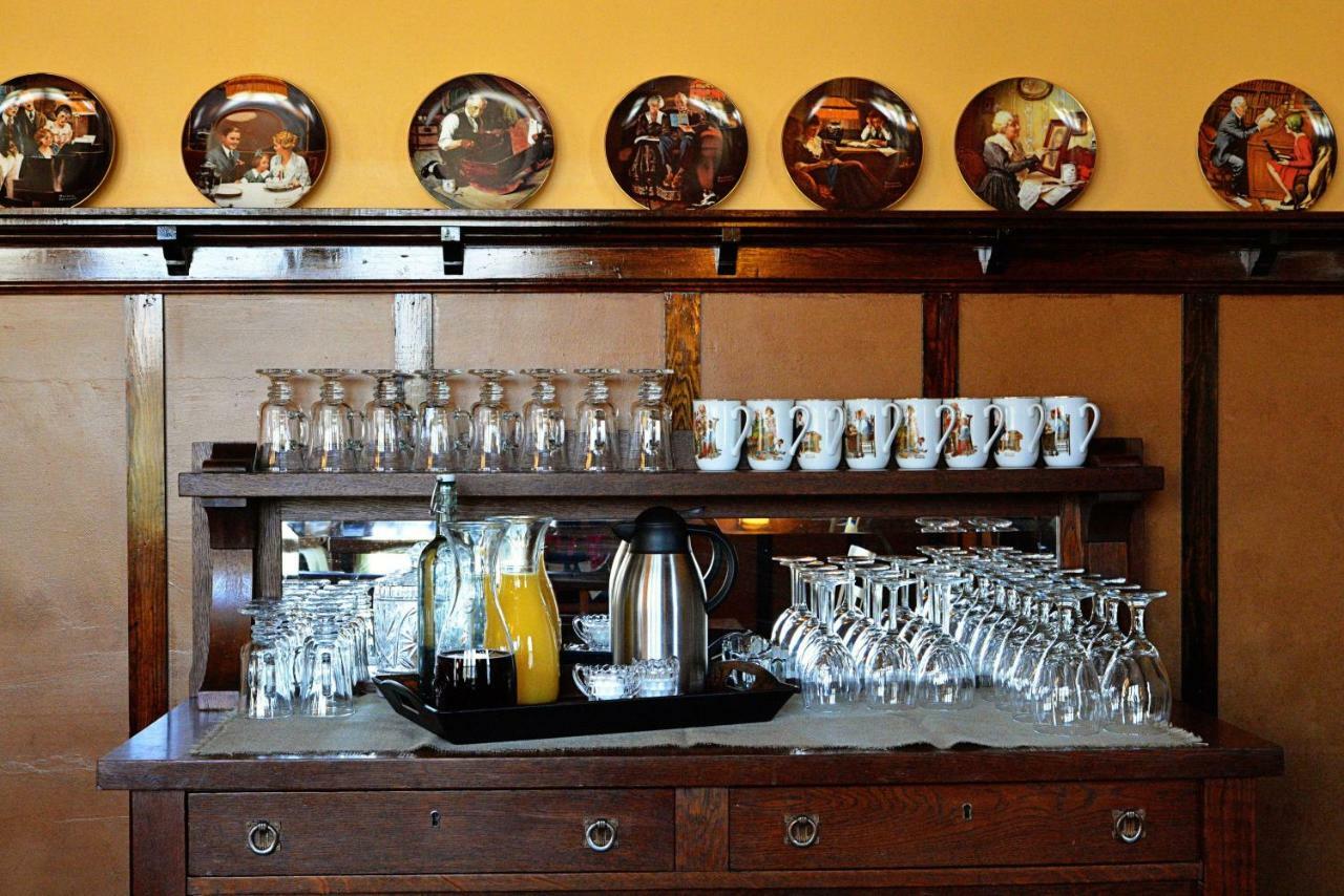 Iron Horse Inn Granbury Extérieur photo