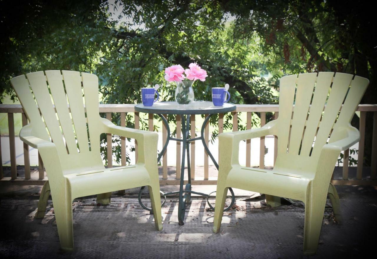 Iron Horse Inn Granbury Extérieur photo